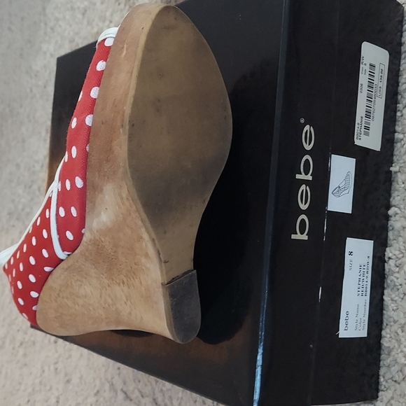 Shoes - Picture 3 of 4